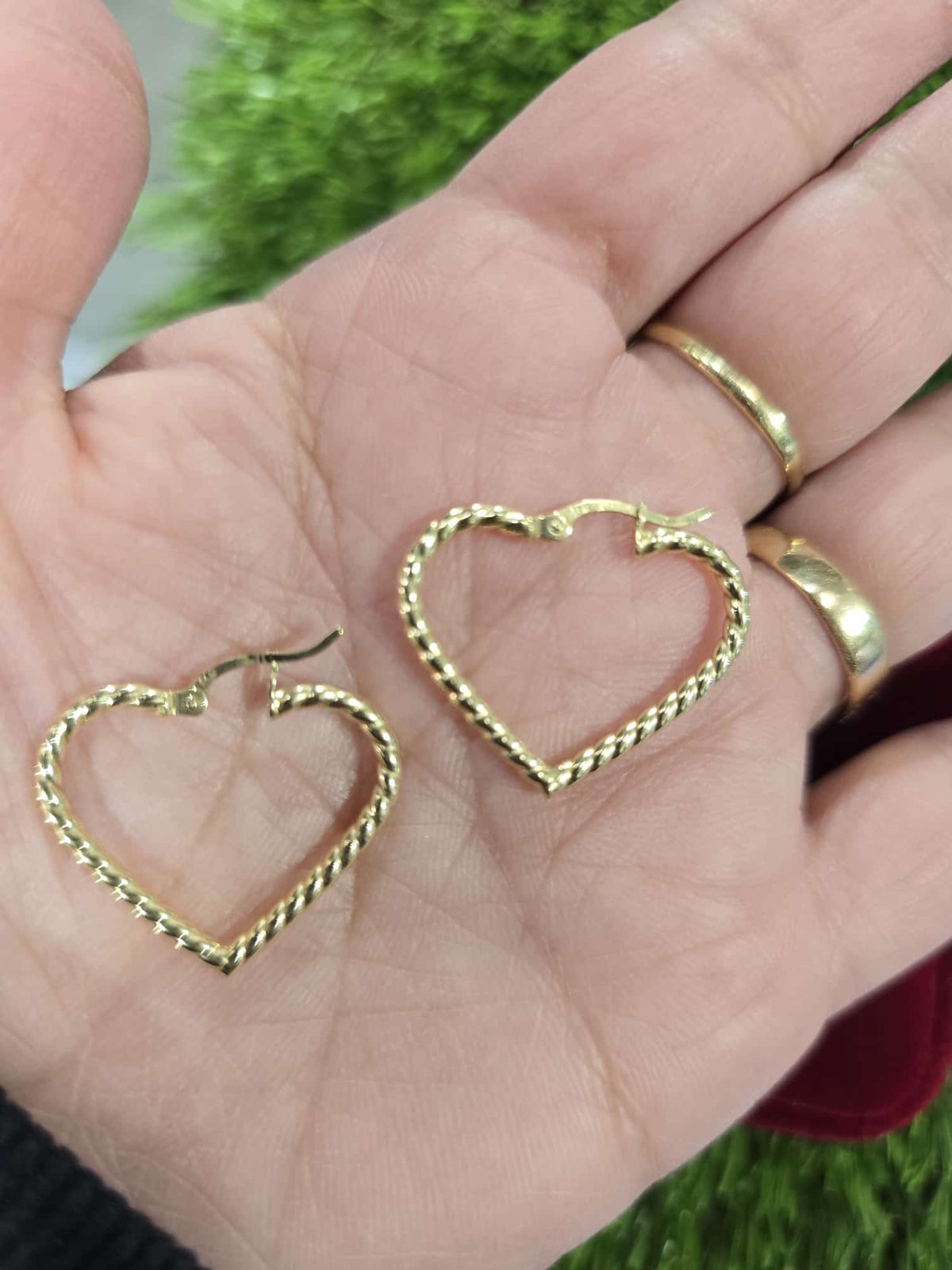 14k Heart Hoops