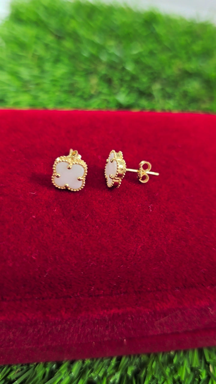 Small Flower 14k