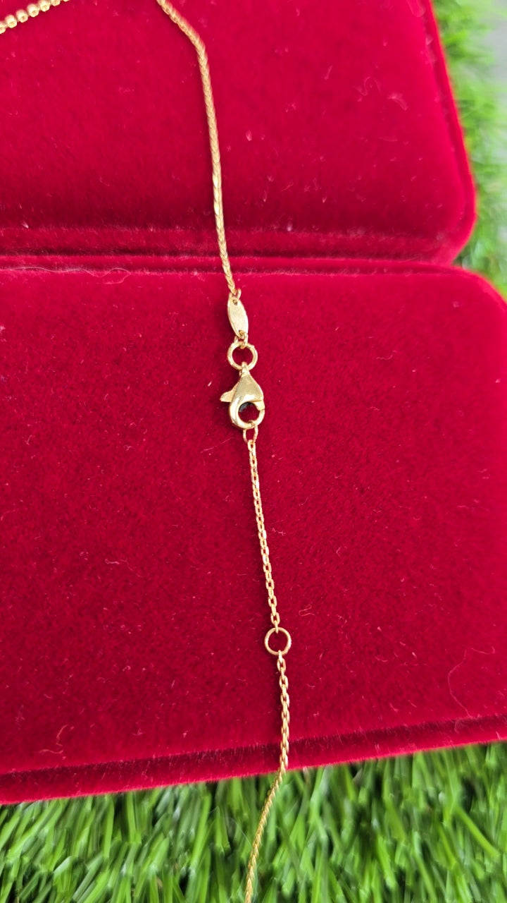 18K Gold White Floral Chain