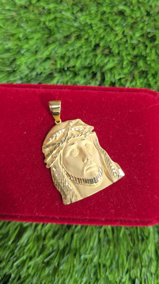 18k Jesús Pendants
